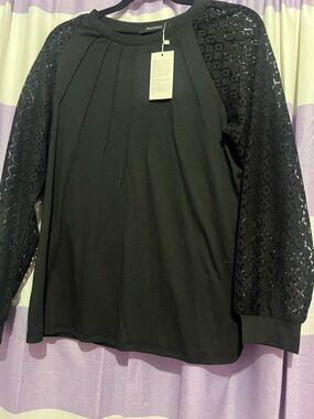 Black Lace-Sleeve Women's Top